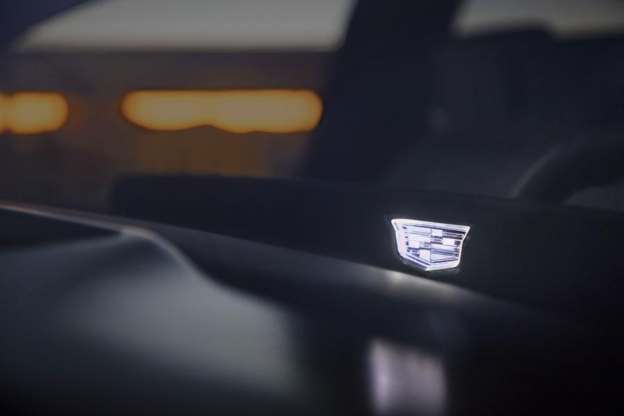 Детали экстерьера Cadillac Escalade Platinum Sport 2020 года  (NA) (фото 13 из 26)